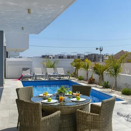 Royal Pearl 7 * Protaras