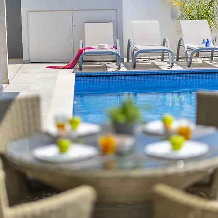 Royal Pearl 7 Villa *