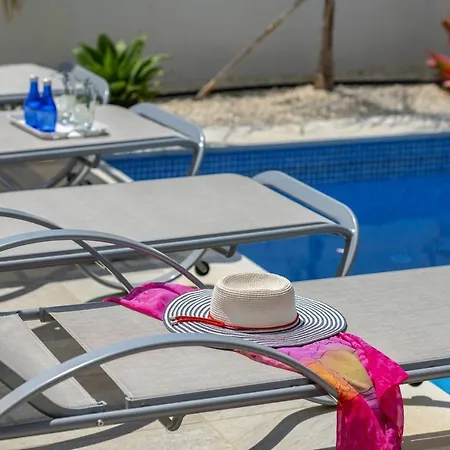 Villa Royal Pearl 7 *