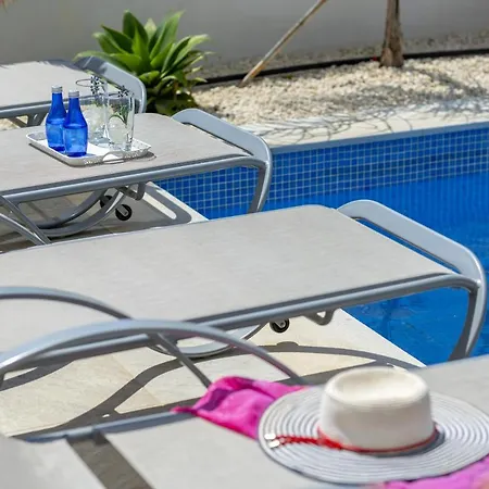 Royal Pearl 7 فيلة *