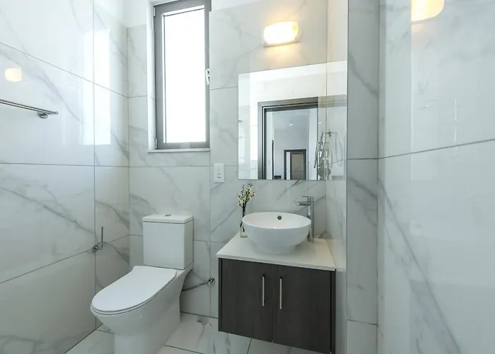 Royal Pearl 7 * Protaras