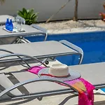 Villa Royal Pearl 7 *