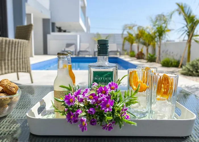 Vila Royal Pearl 7 *