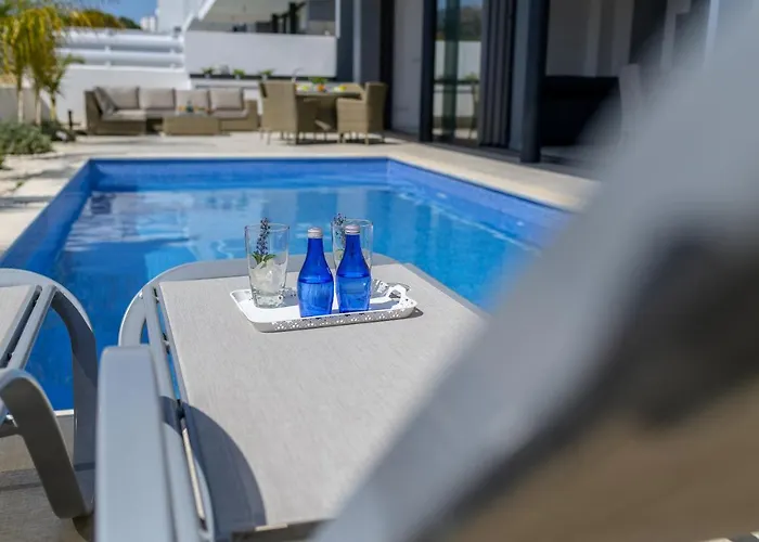 Royal Pearl 7 Vila *